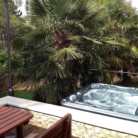 Bellina With Jacuzzi Casa de Férias *