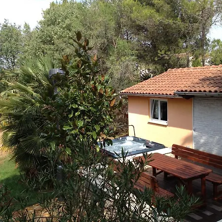 Bellina With Jacuzzi Pula